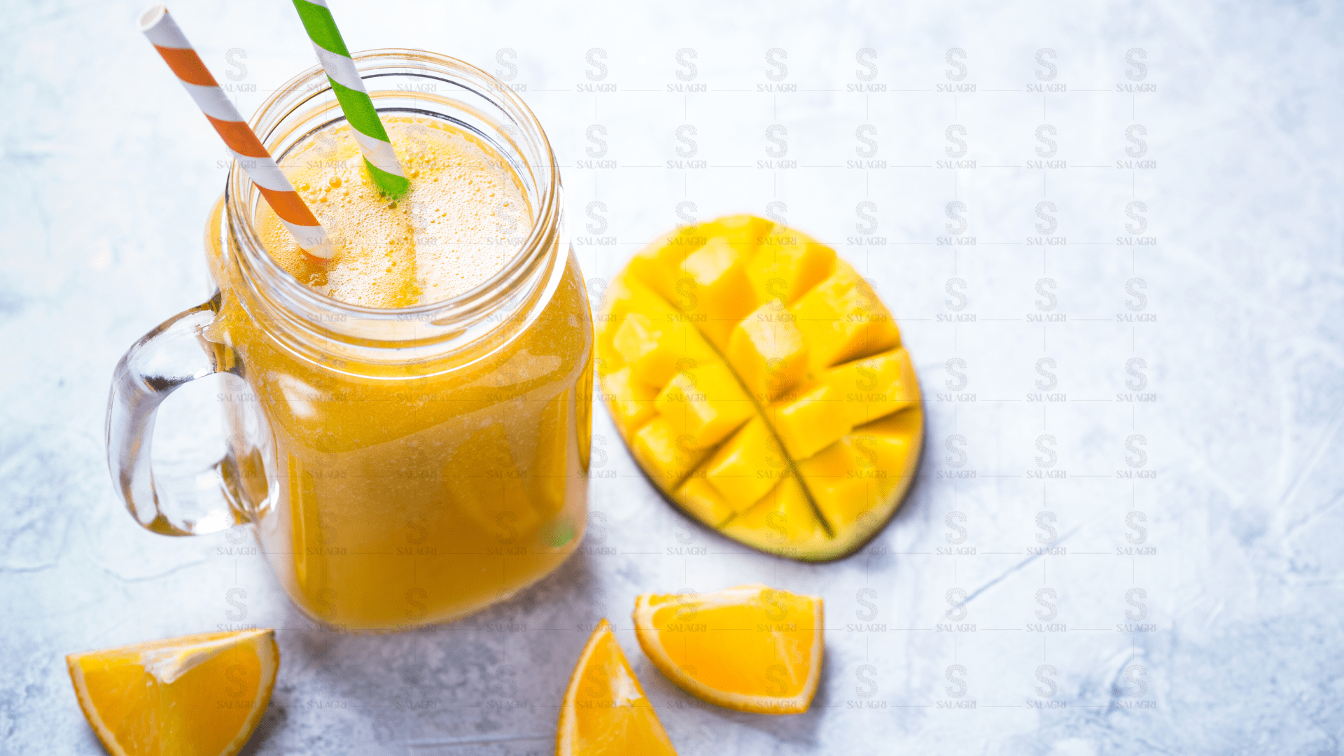 Mango-pineapple-smoothie